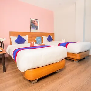 Oyo 136 Om Plaza Kathmandu