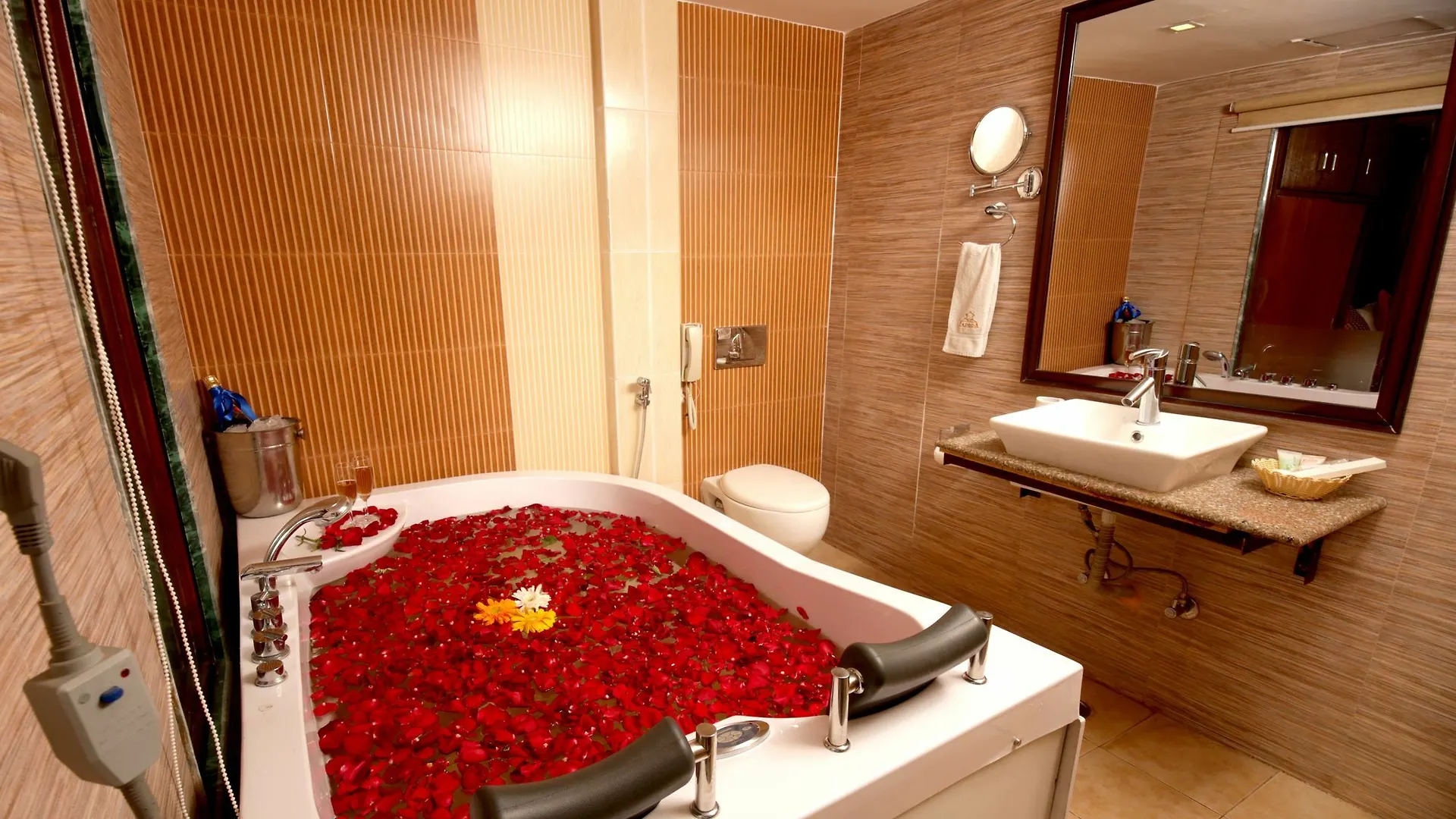 Yellow Pagoda Hotel Kathmandu 4*,