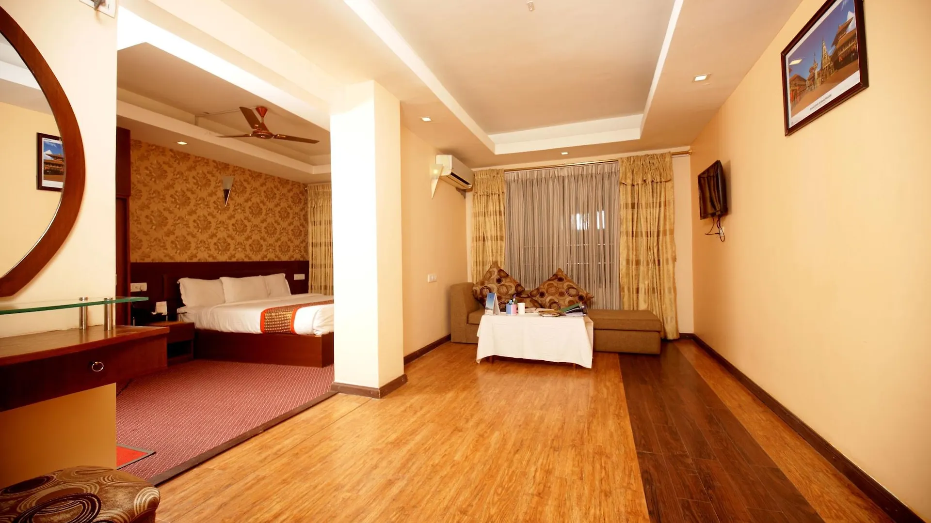 Yellow Pagoda Hotel Katmandu 4*,
